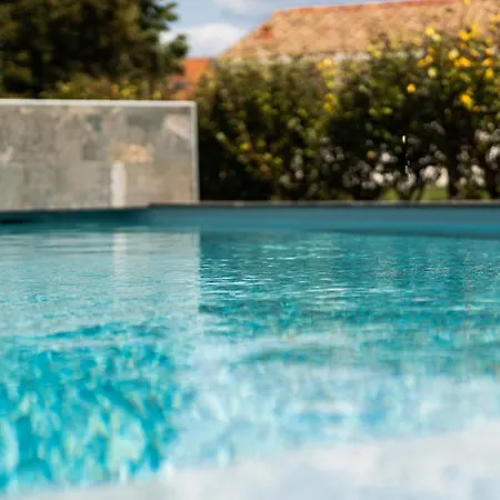 Confortable A Avec Piscine Privee