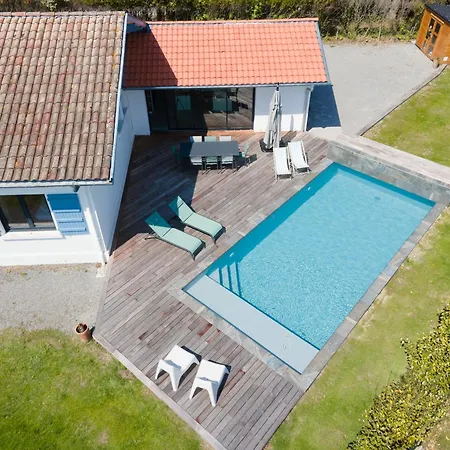 Vila Confortable A Avec Piscine Privee